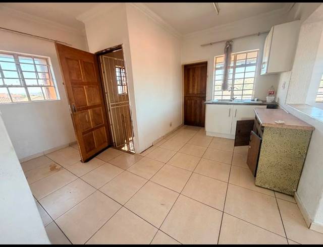 2 BEDROOM PROPERTY TO RENT IN LAUDIUM